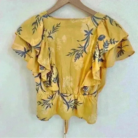 Hiatus Women’s Ruffle Layer Mustard Floral Crop Top Size Small - Picture 7 of 13